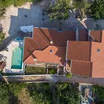 Jelavic Apartmán Sutomiscica