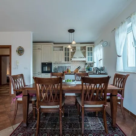 Jelavic Apartmán Sutomiscica