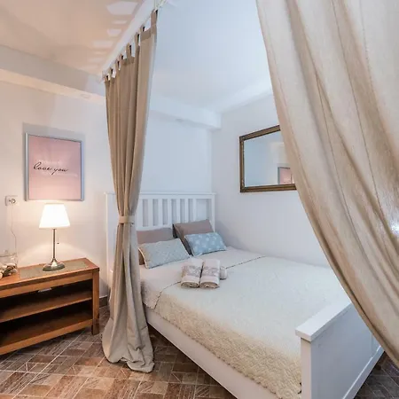 Jelavic * Sutomiscica