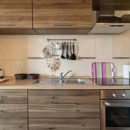 Jelavic * Sutomiscica