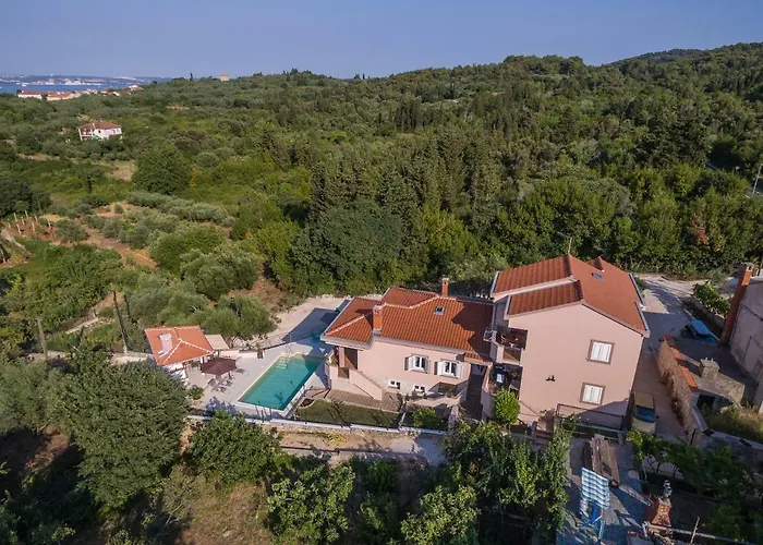 Jelavic Appartement Sutomiscica